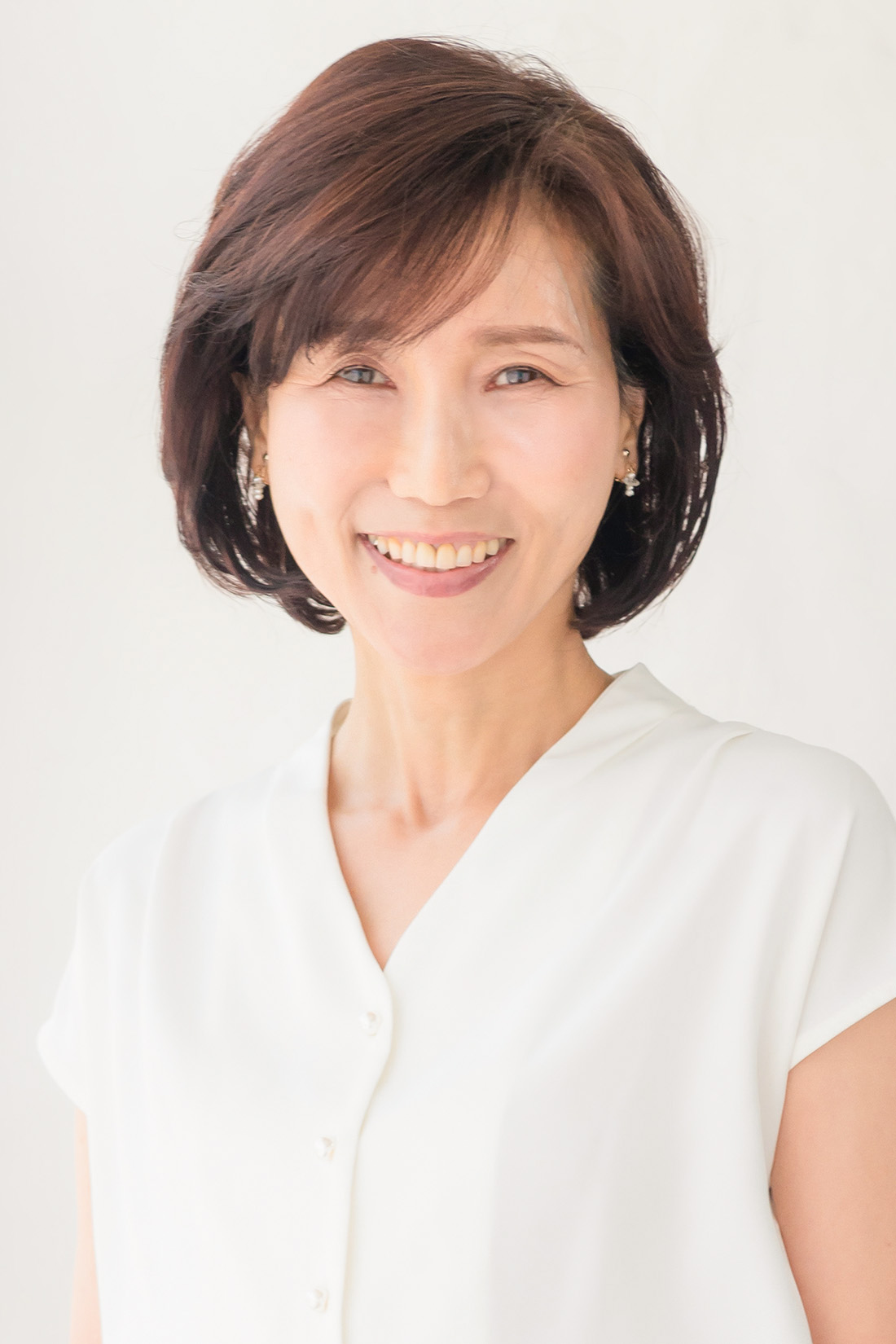 愛川 りえ